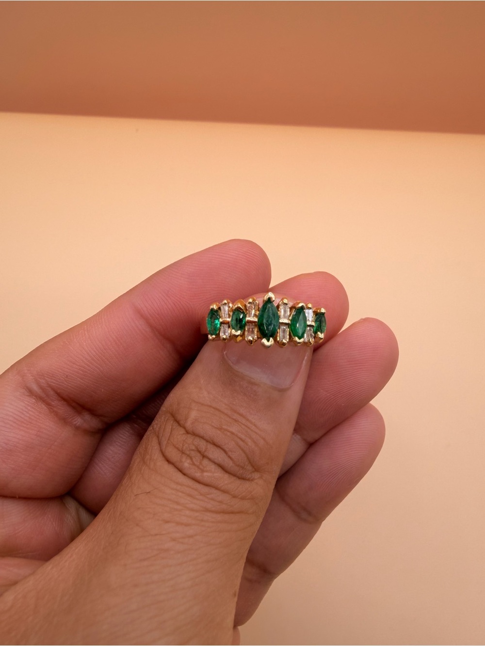 14k Yellow Gold Emerlad & Diamond Ring Size 7.